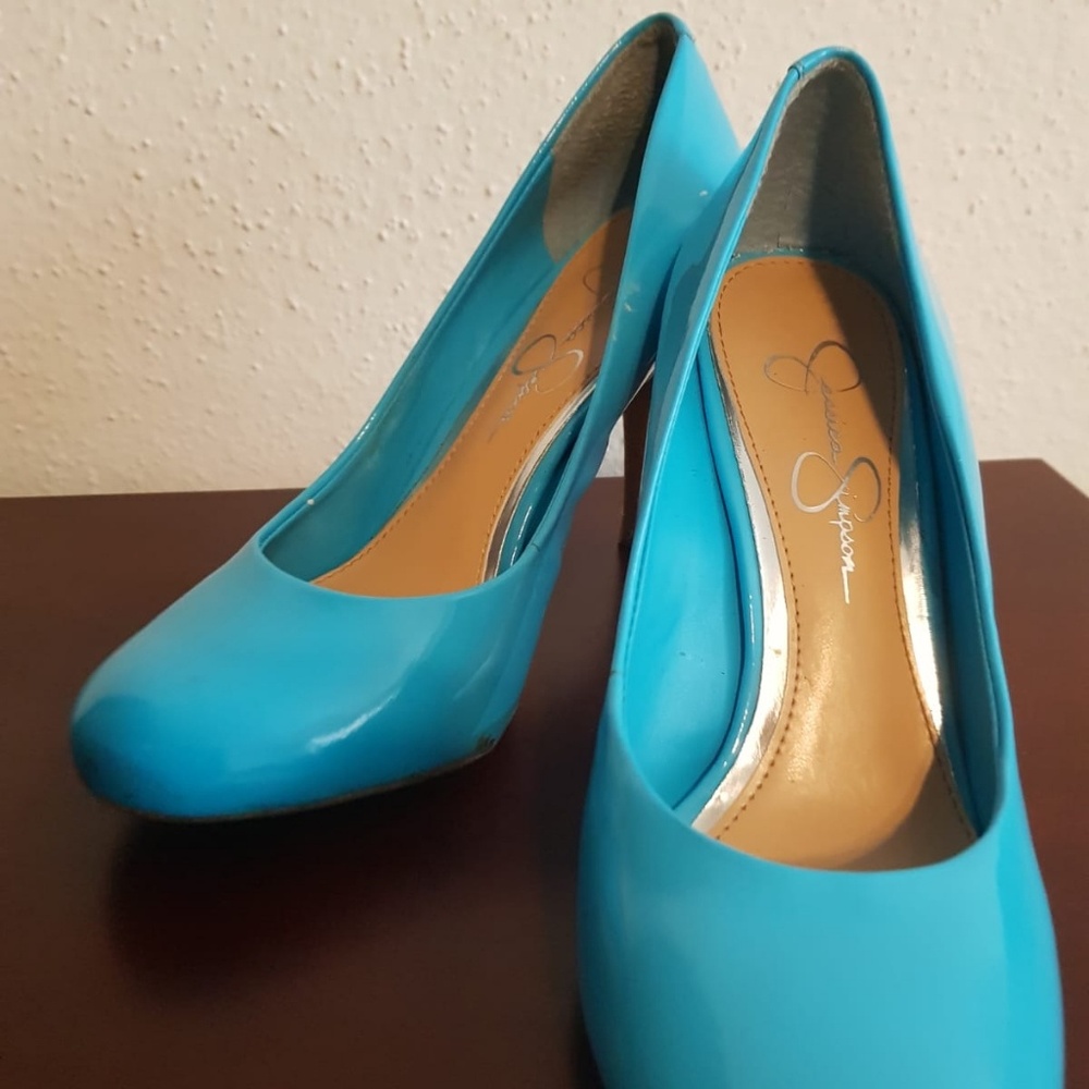Shoe